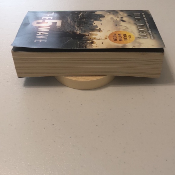The 5th Wave by Rick Yancey Paperback - Picture 3 of 6